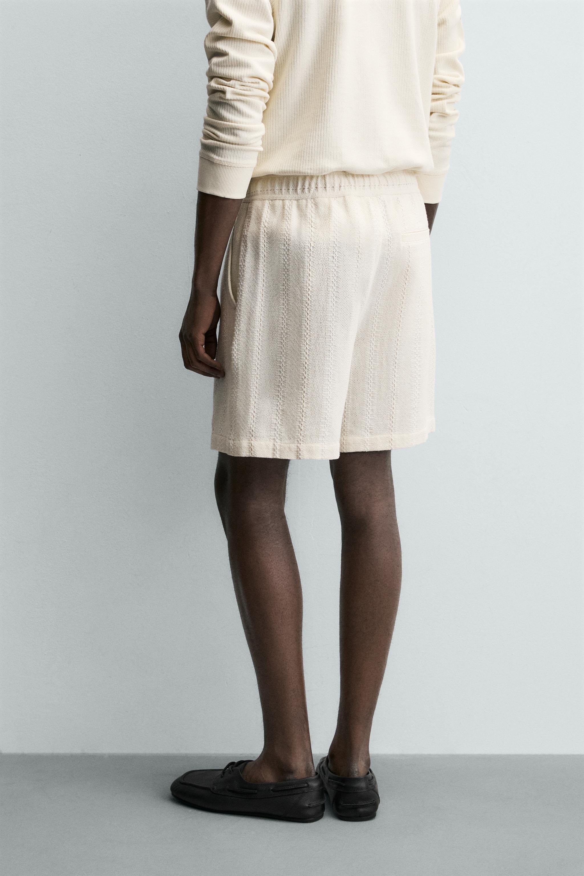 GEOMETRIC JACQUARD SHORTS